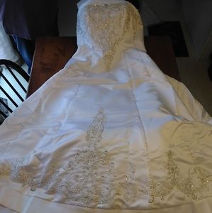 Wedding dress